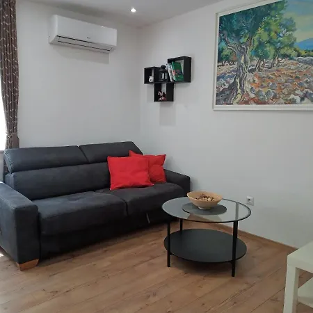 Oliva 4 Stars Apartment Zagreb Exterior photo