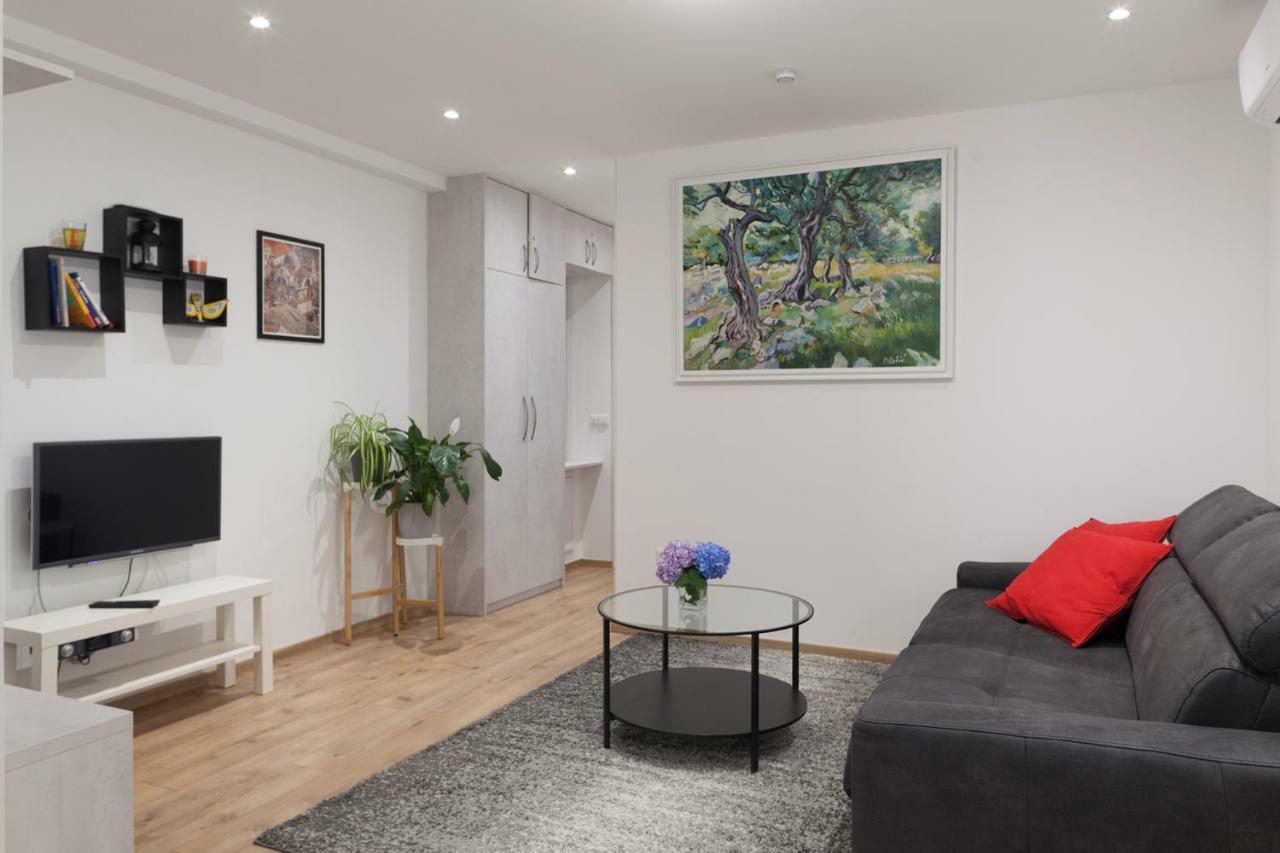 Apartment Oliva 4 Stars *